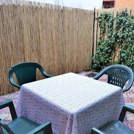 Casa Intr-o Zona Linistita In * Eforie Nord