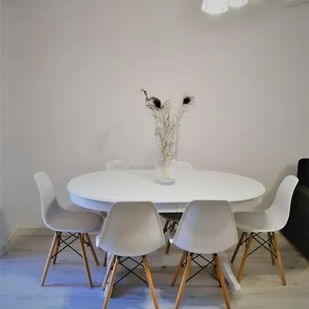 Casa Intr-o Zona Linistita In Holiday home